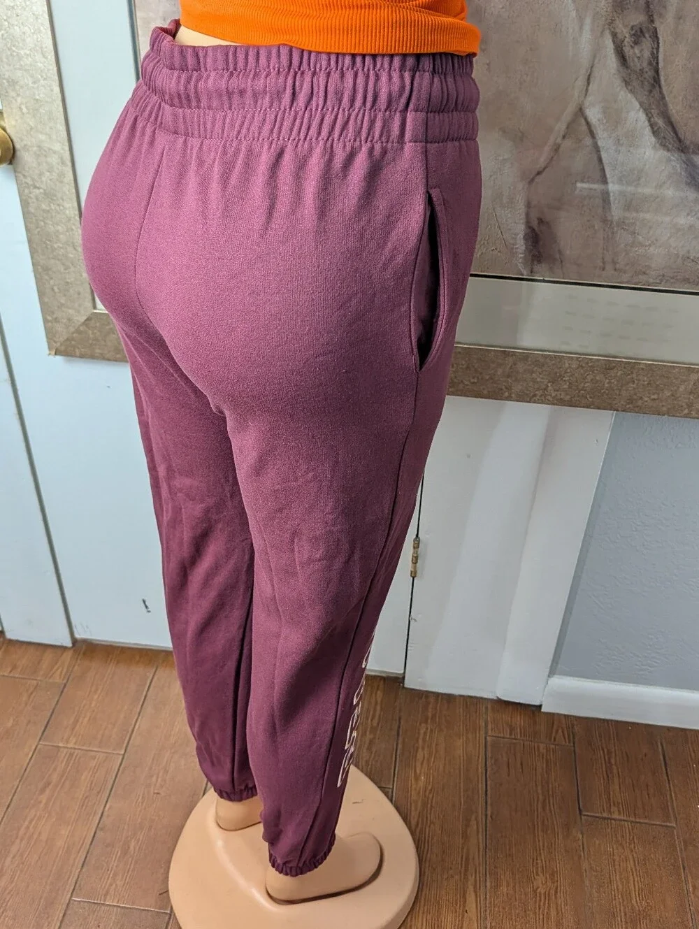 NWT Peanuts Social Club Snoopy Joggers Burgundy Sweatpants Size XS (0-2)